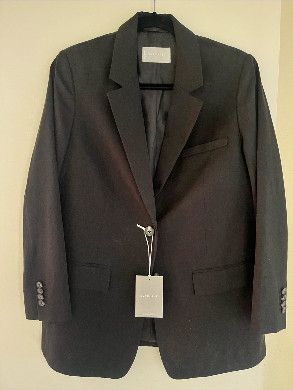 Everlane Women’s Black Single-Button Tailored Blazer